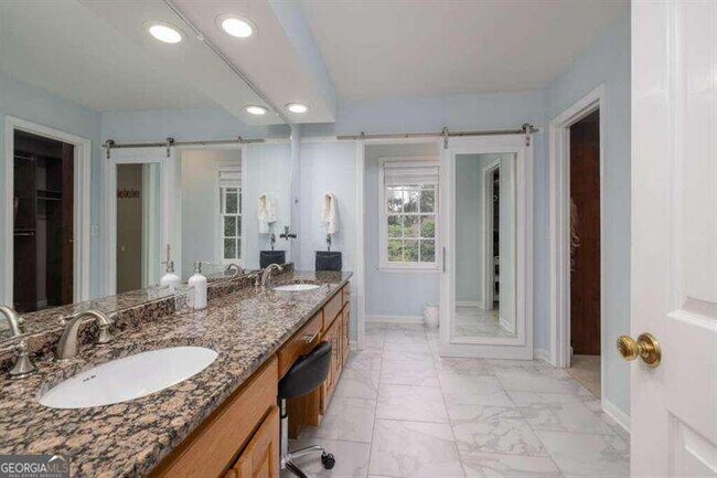 Building Photo - 160 Clipper Bay Dr