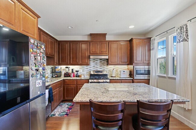 Building Photo - 3655 Branding Iron Pl