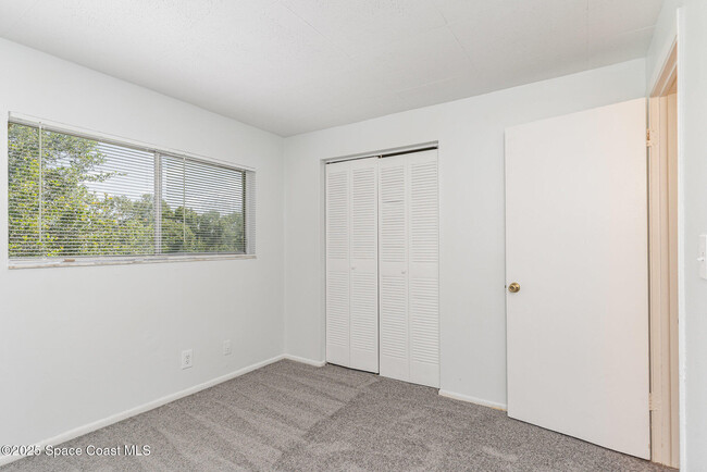 Building Photo - 204 Seminole Ave W