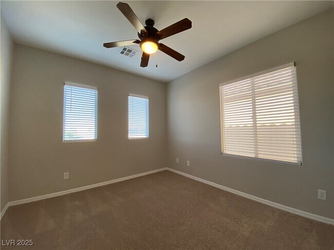 Building Photo - 3509 W Birdwatcher Ave