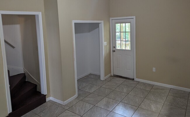 Building Photo - 52 Terrace St