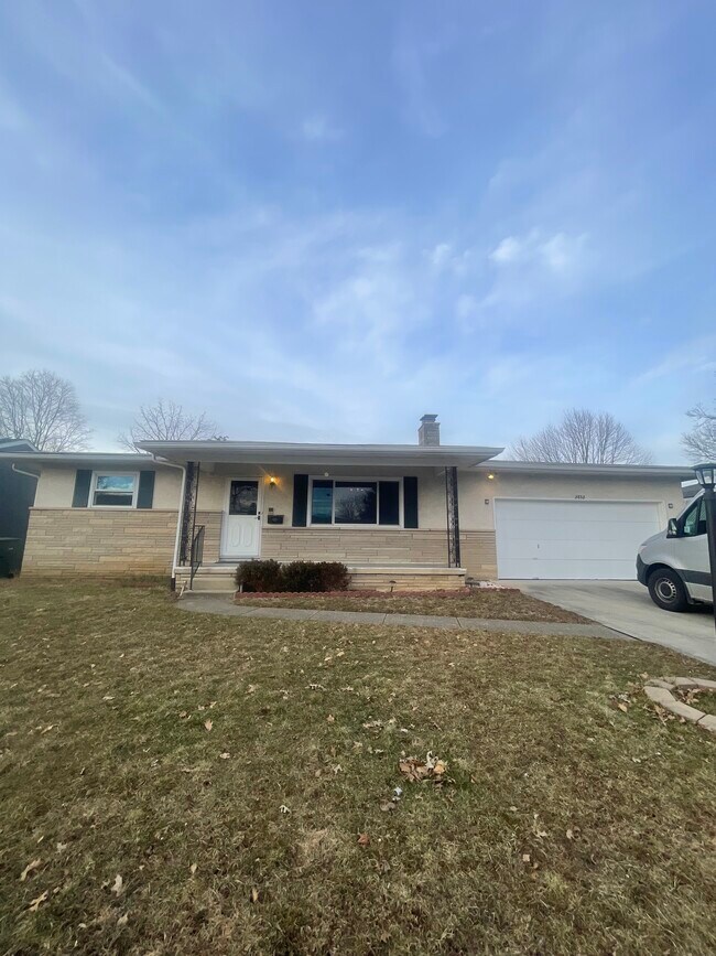 Primary Photo - 2832 Longfield Rd