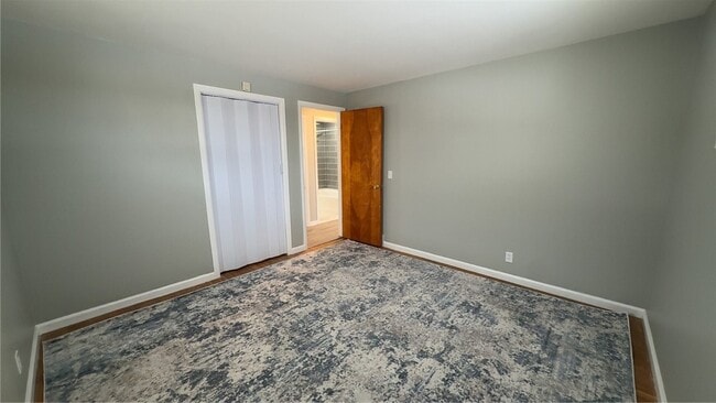 Building Photo - 198 Skycrest Dr