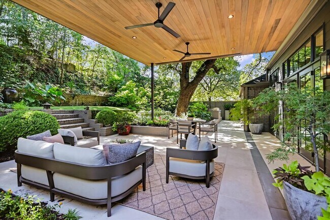 Building Photo - 3423 Mt Barker Dr
