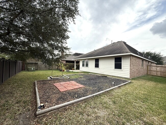 Building Photo - 14322 Heath Falls Ln