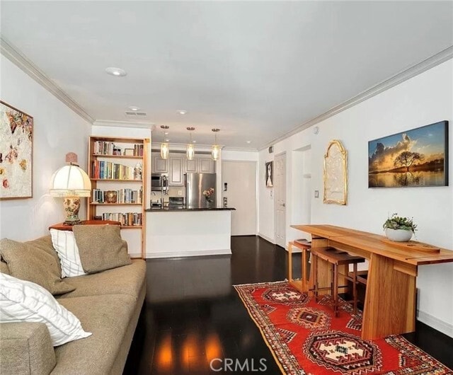 Building Photo - 750 Kings Rd