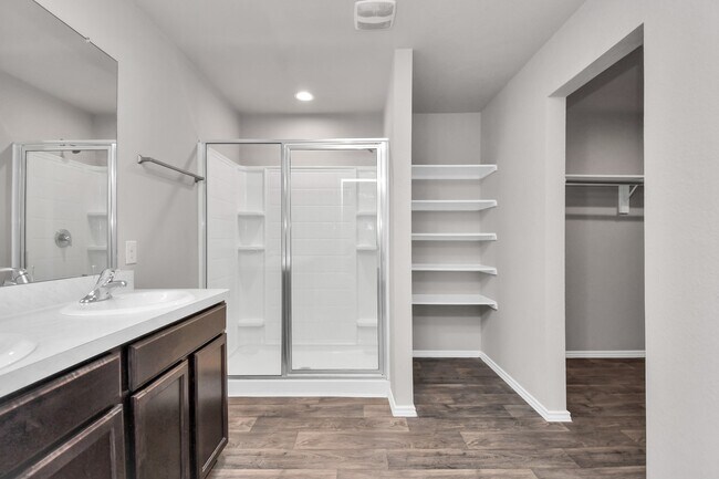 Building Photo - 9826 Laurel Lake Dr