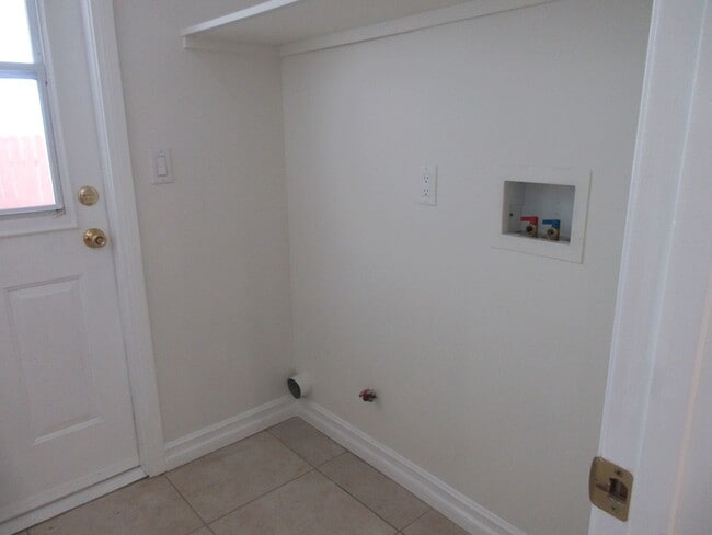 Building Photo - 17074 Horace St