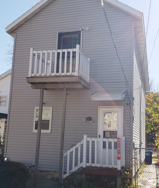Building Photo - 3 Bed 1.5 Bath Single Family Home in Wausau