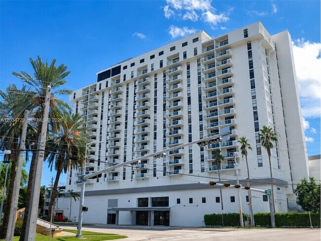 Building Photo - 13499 Biscayne Blvd