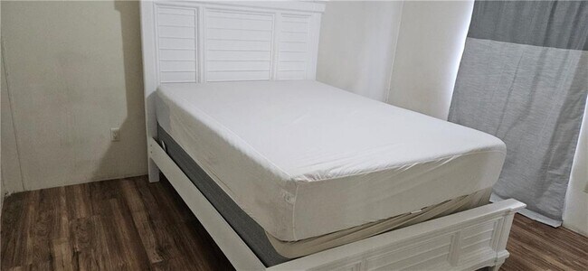 Building Photo - 3864 Wendell St