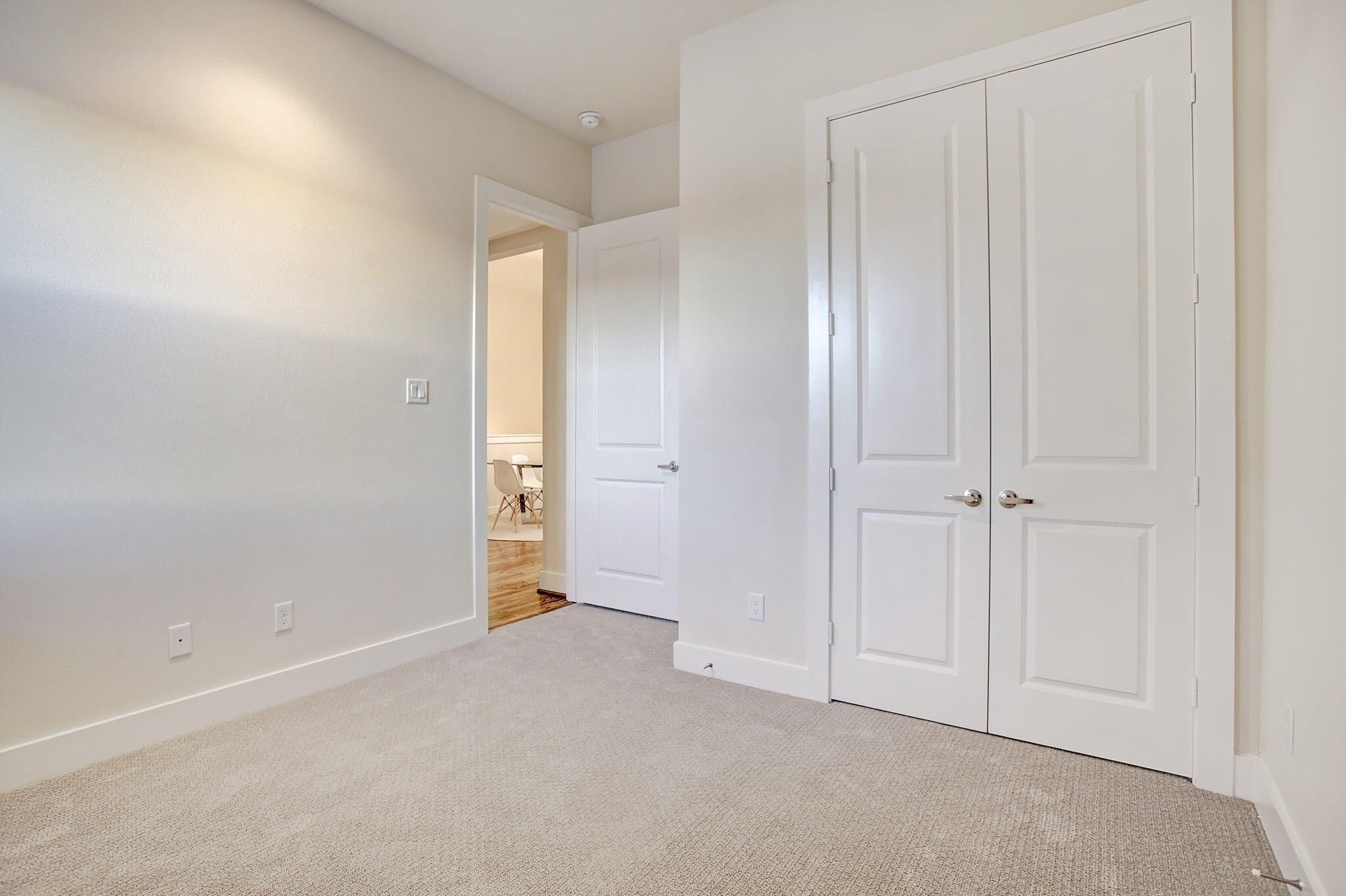 2 secondary bedrooms and or studies - 2926 Alice St