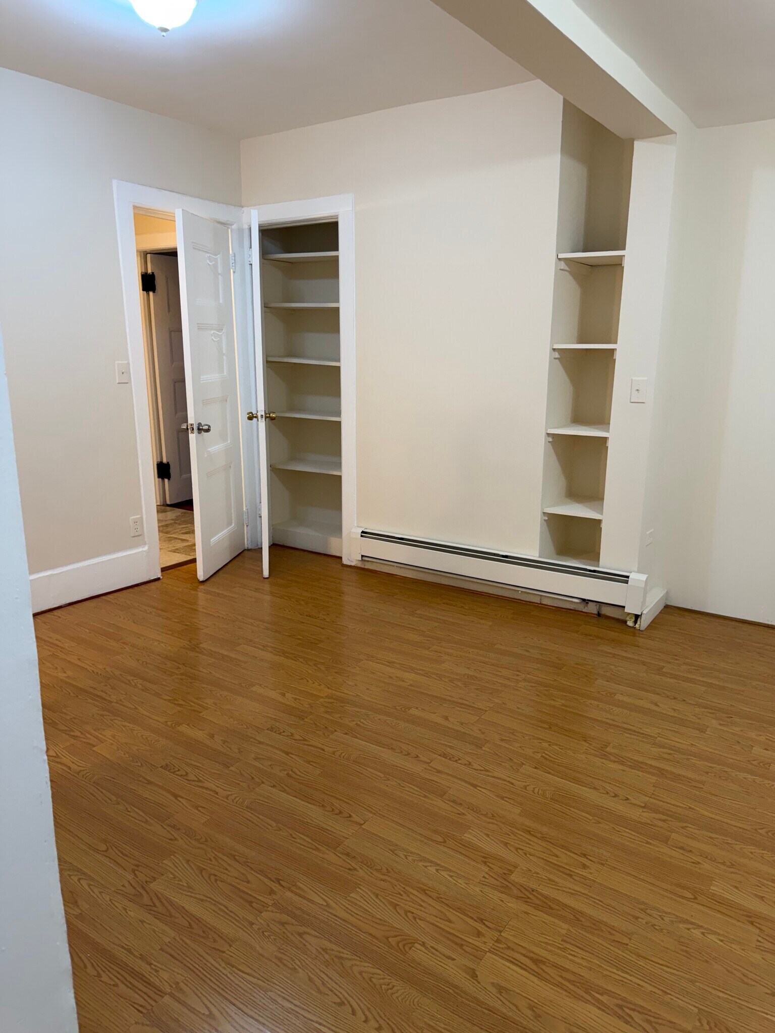 1st bedroom - 35 Gates Ave