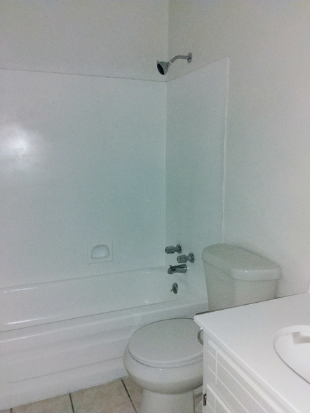 Building Photo - 12240 Jackson Rd