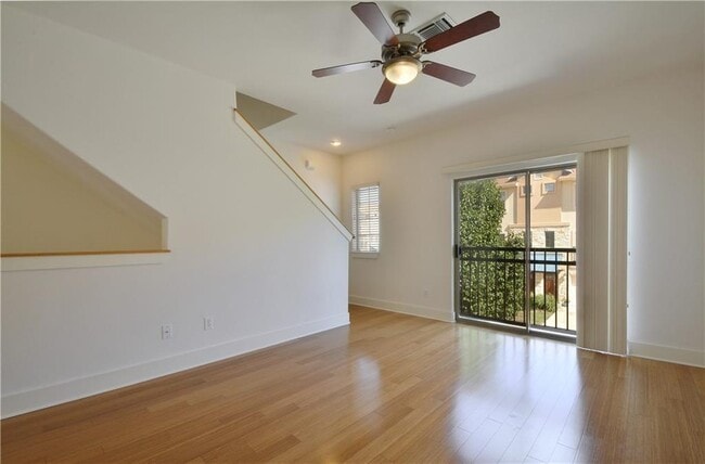 Building Photo - 13420 Lyndhurst St