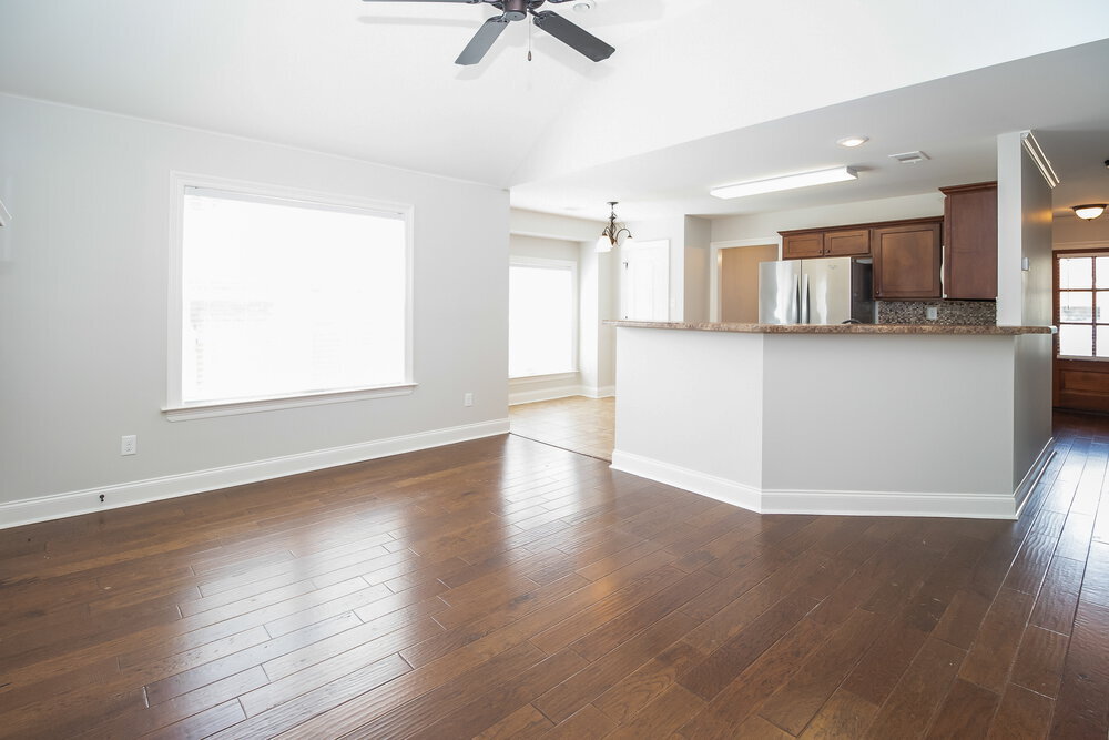 Building Photo - 3080 Magnolia Dr