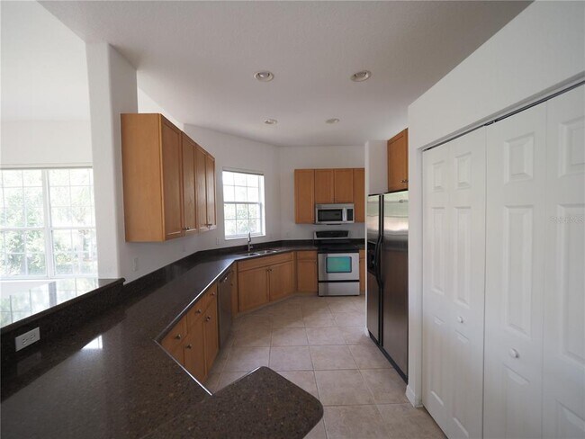 Building Photo - 408 Triano Cir