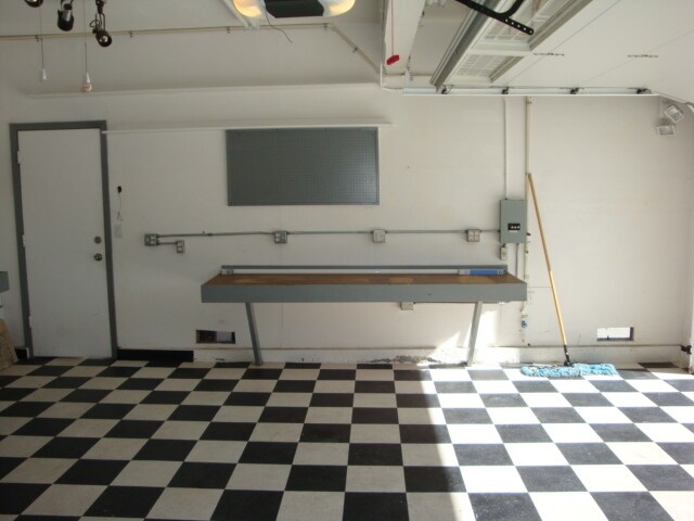Building Photo - 28555 Red Cedar Pl