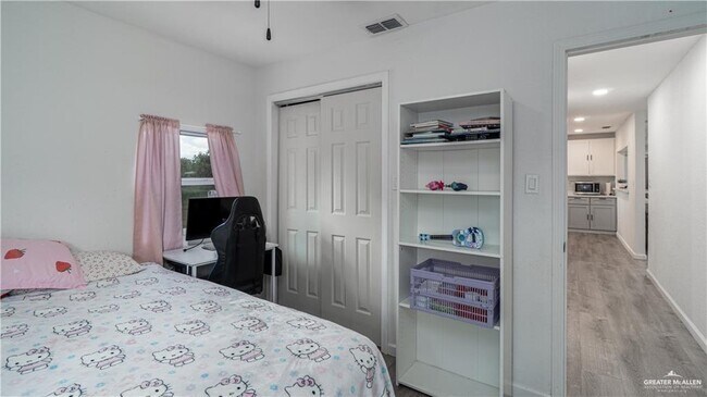 Building Photo - 21 S Casa Linda St