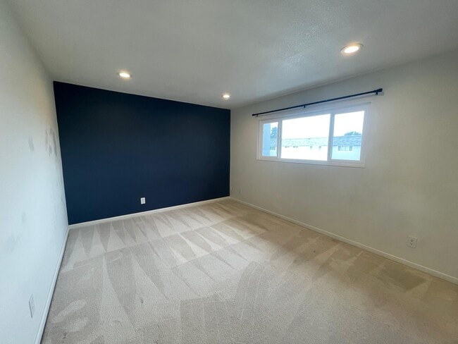 Building Photo - 34591 Bluestone Common