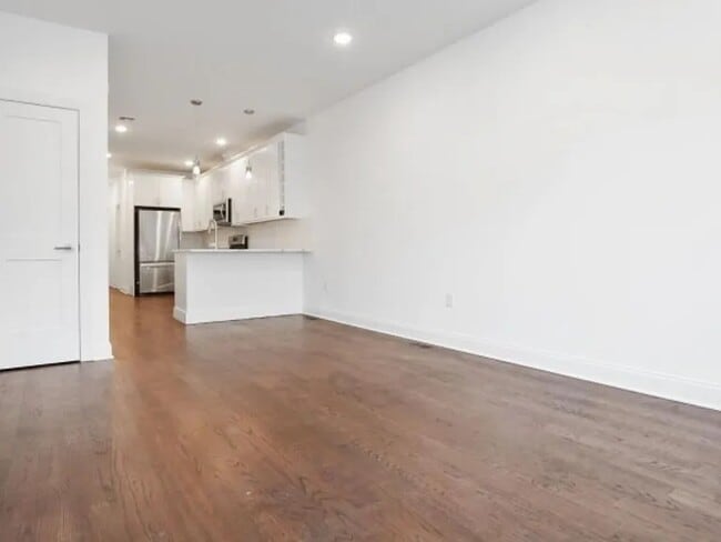 Primary Photo - 16 Stevens Ave