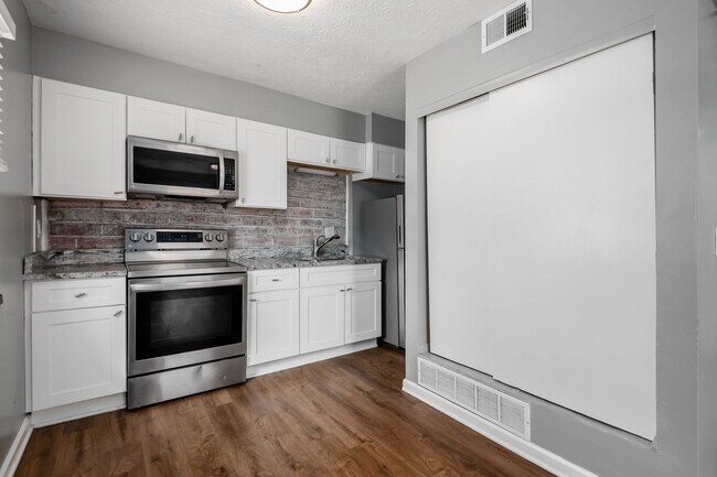 Building Photo - 313 E Moler St