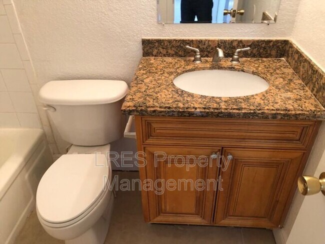 Building Photo - 4725 S Texas Ave