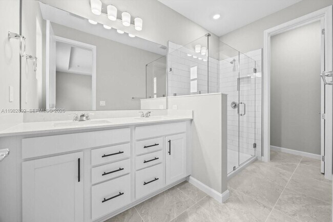 Building Photo - 2880 SE Federal Hwy