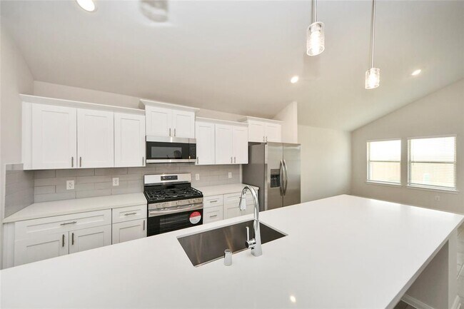 Building Photo - 21814 Ash Cypress Ct
