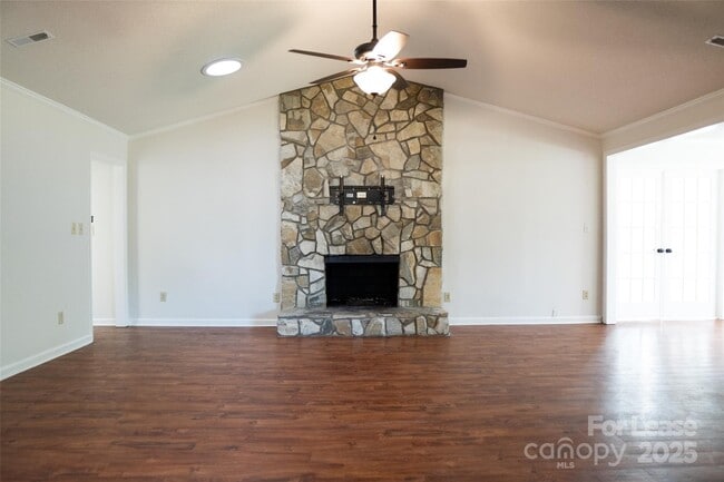 Building Photo - 500 Kirby Ln