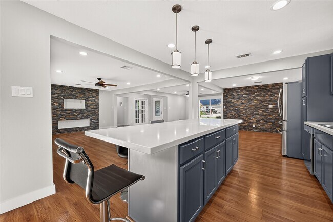 Building Photo - 12930 Kimberley Ln