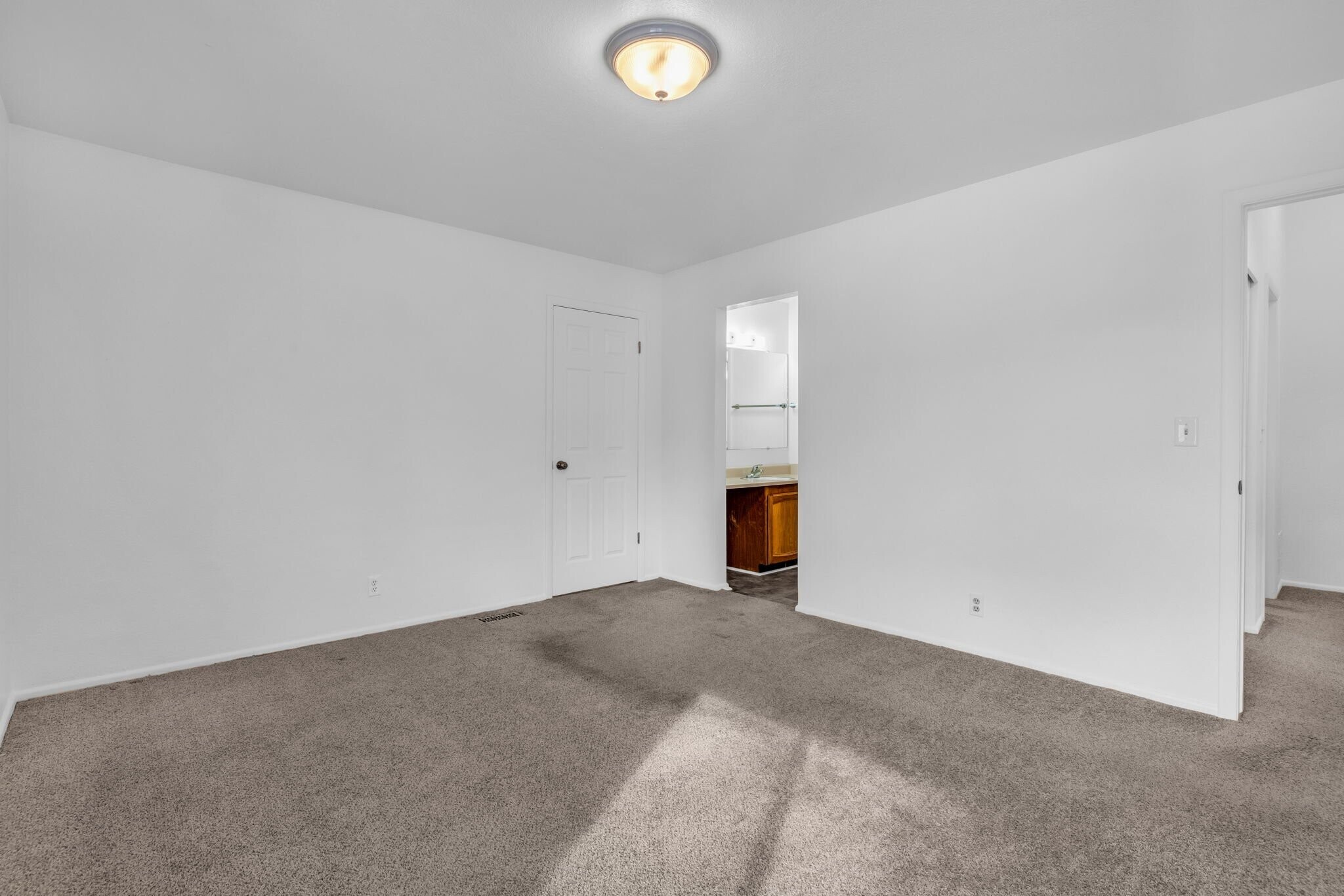 Building Photo - 955 Essex Ct Way