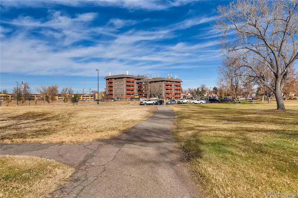 Building Photo - 3047 W 47th Ave