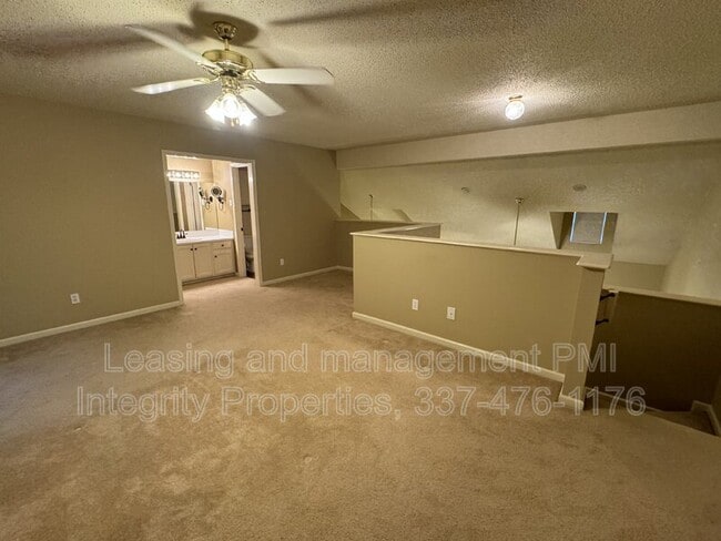 Building Photo - 109 Sugarcreek Dr