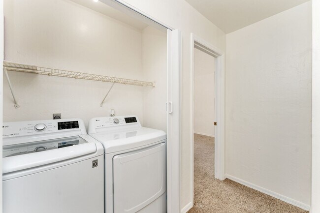 Building Photo - 831 NW 42nd Terrace