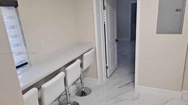 Building Photo - 4055 SW 103rd Ave