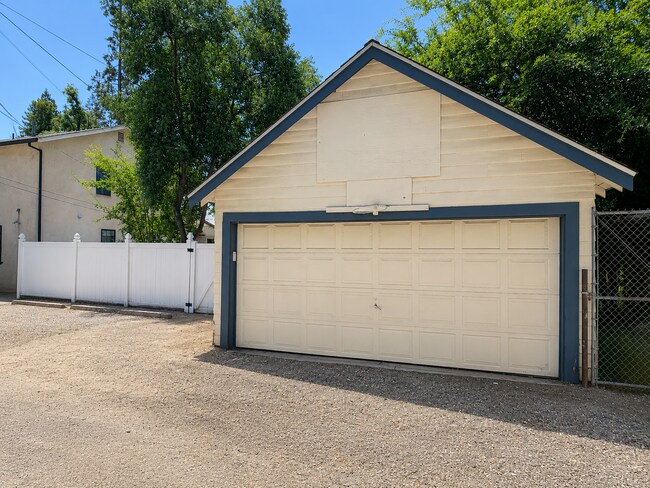 Building Photo - Across from Chico State | Garage + Off-Street Parking | 4 Bed + Sun Room