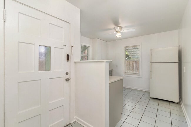 Primary Photo - 429 49th St