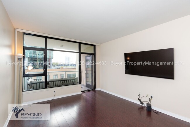 Building Photo - ELECTRIC VIEWS, AMAZING LOCATION , EAST VI...