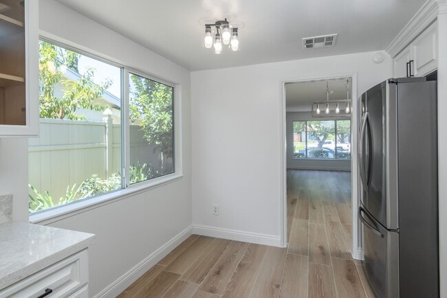 Building Photo - Spacious 3-Bedroom Home with Pool, Jacuzzi...
