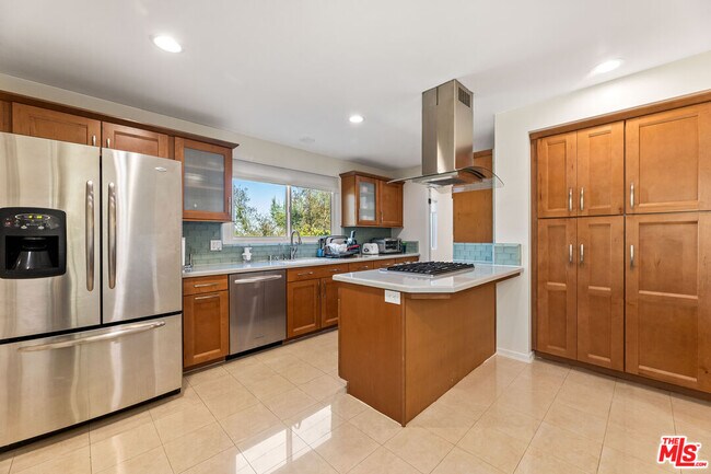 Building Photo - 6111 Monero Dr