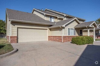 Building Photo - 333 S Tyler Rd