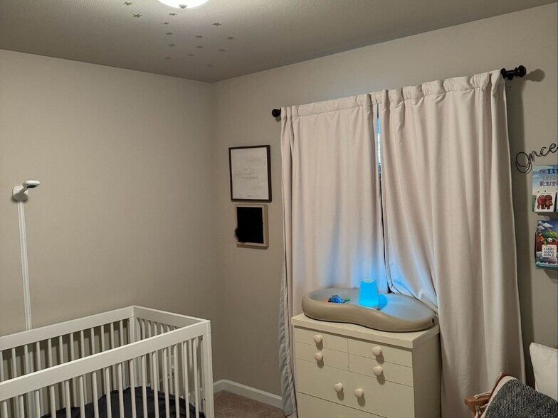 Building Photo - 4132 Cameron Dr NE