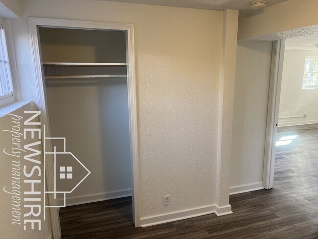 Building Photo - 212-B Wood St