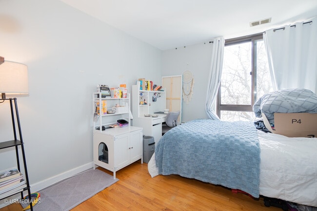 Building Photo - 2201 N Cleveland Ave