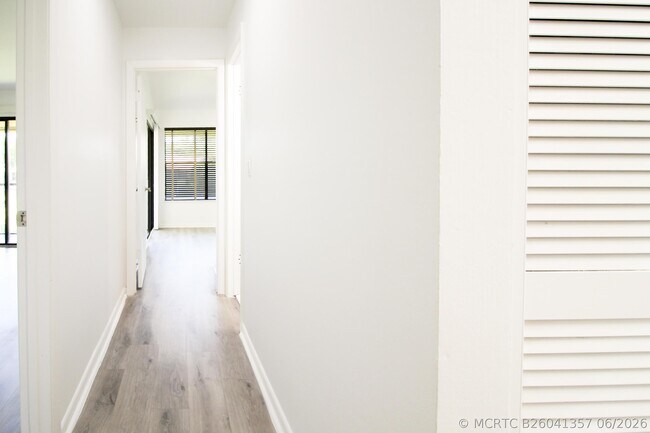 Building Photo - 13055 Albright Ct