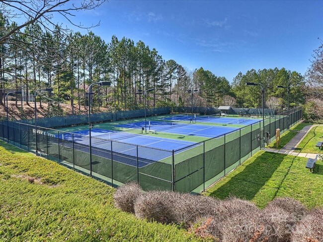 Building Photo - Beautiful, Well Kept, Townhouse in Popular Bridgemill