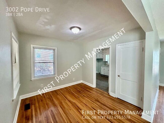 Building Photo - 3002 Pope Dr
