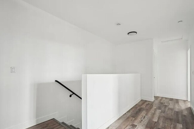 Building Photo - 3918 Brighton Ave