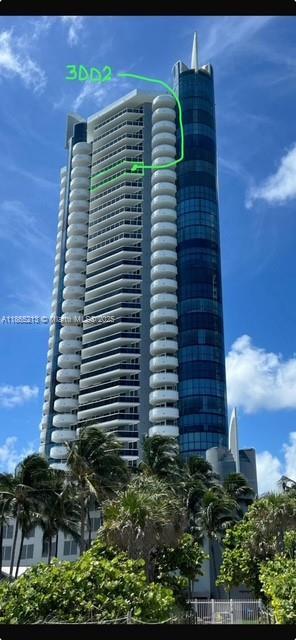 Building Photo - 6301 Collins Ave
